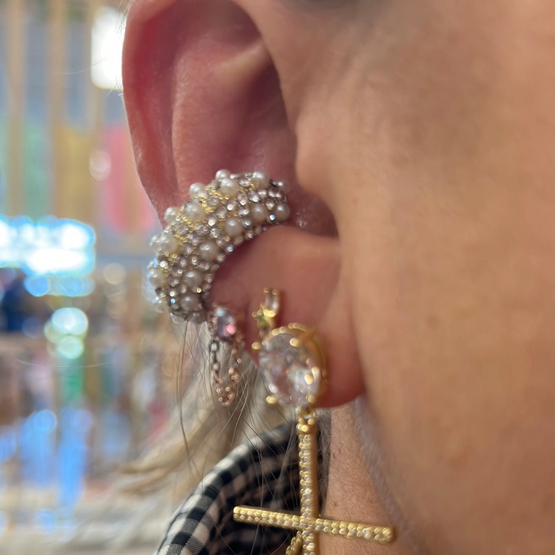 Ear Cuff Pearls &amp; R